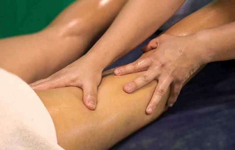 Masajes sobre contracturas musculares